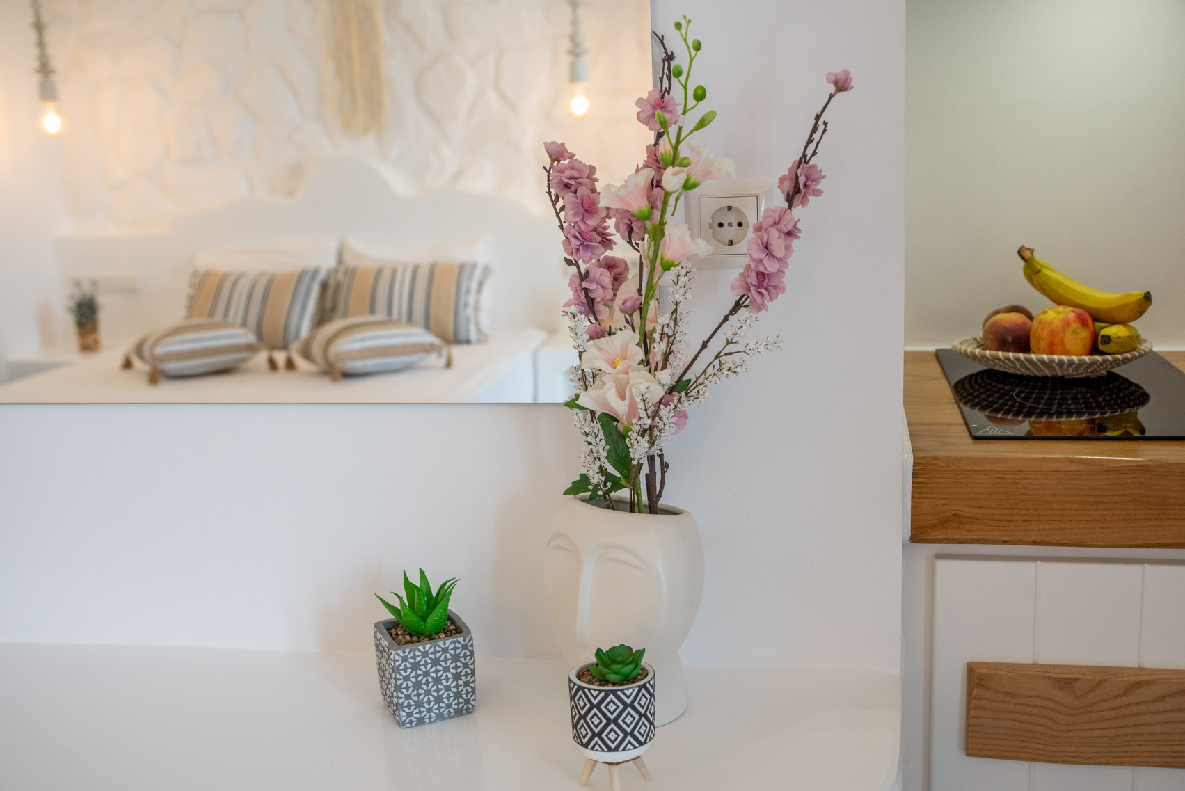 STUDIO 2 ADULT 21
